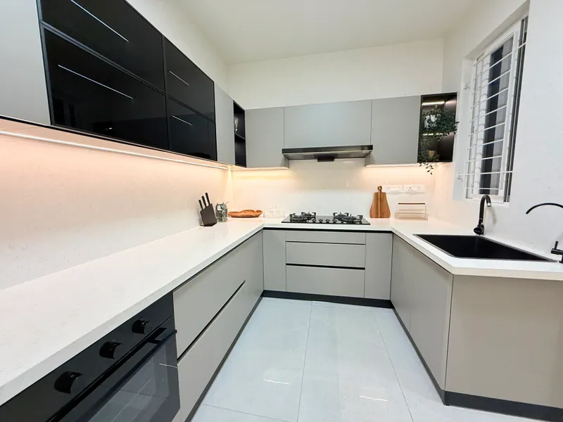 Delivered: U-shaped modular kitchen — AesthetiX